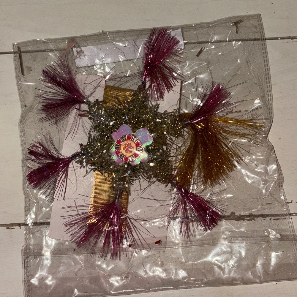 Free People Gift Topper